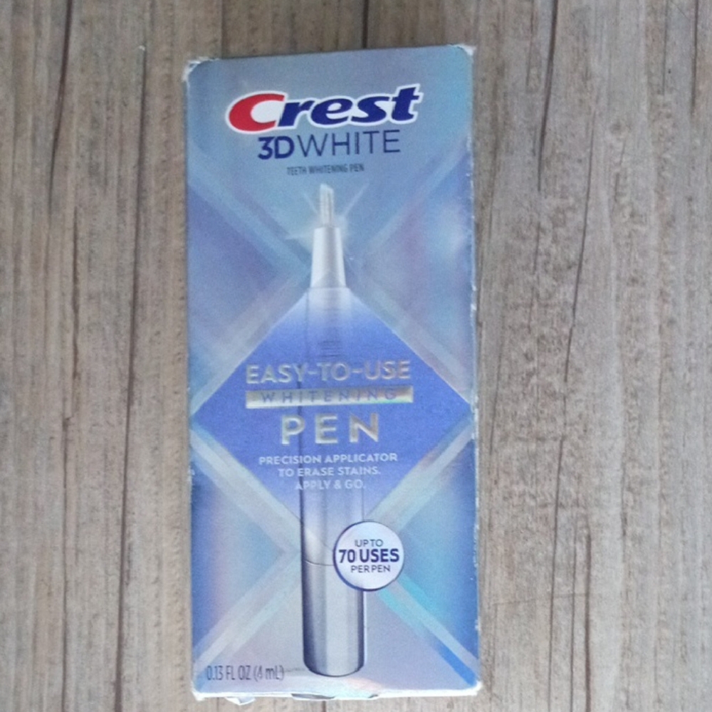 Crest 3D White Whitening Pen - Blue and Silver Packaging